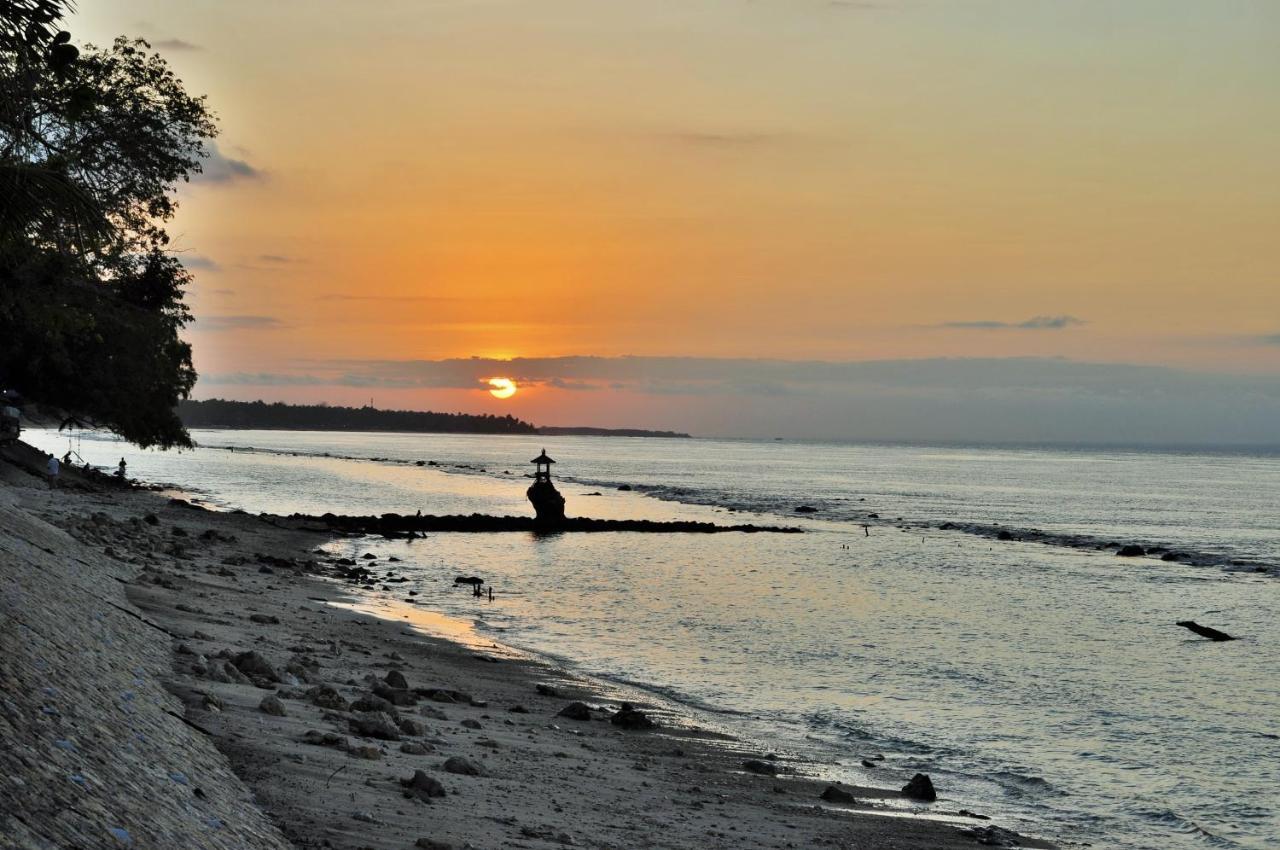 Pradana Beach Inn Luxury Batununggul Esterno foto